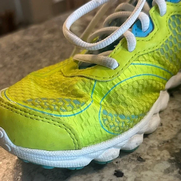 New Balance Bright Yellow and Light Blue Women's Sneakers - Picture 13 of 13